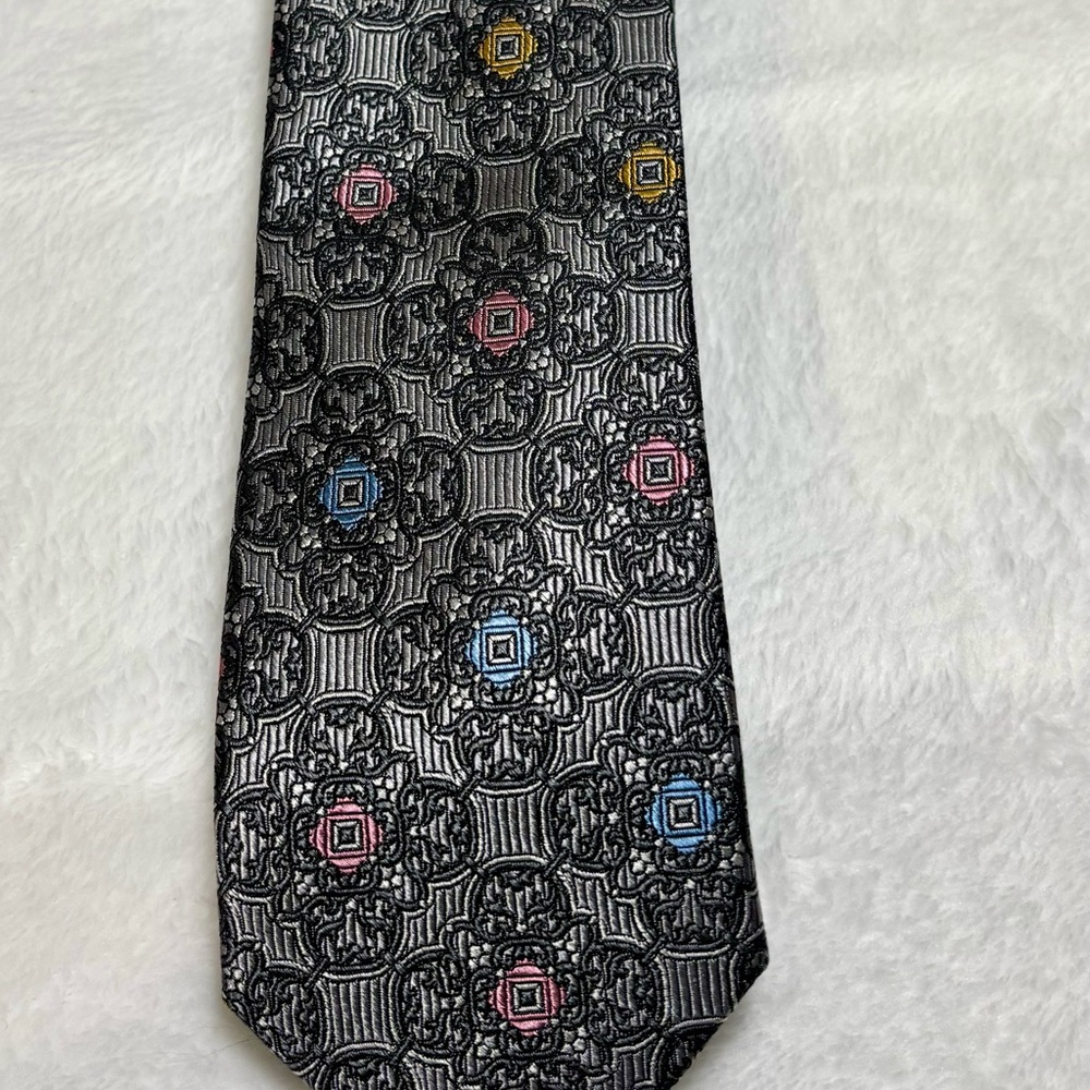 Jos A Banks Reserve Elegant Patterned Men's Silk Tie